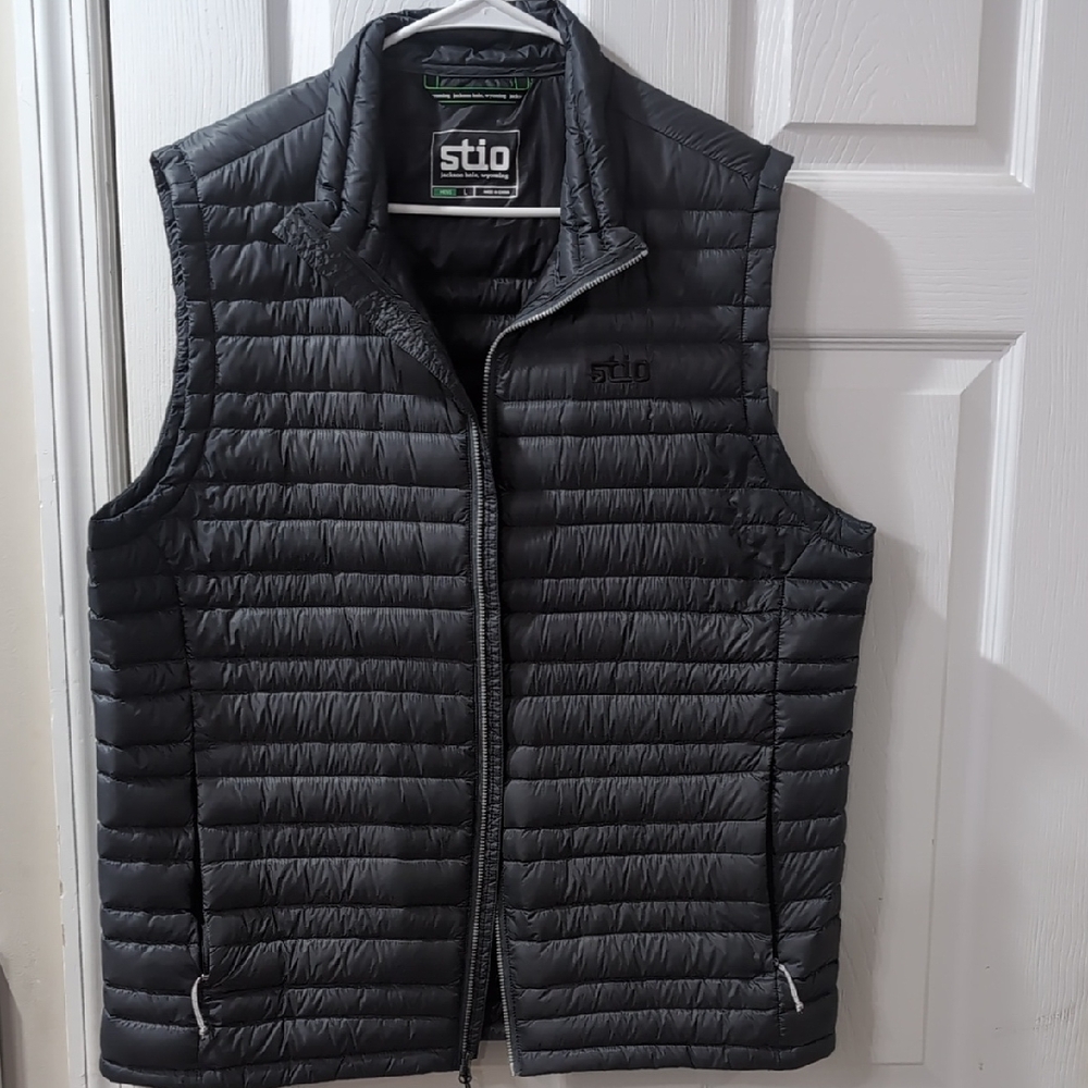 Stio Large Pinion Charcoal Vest